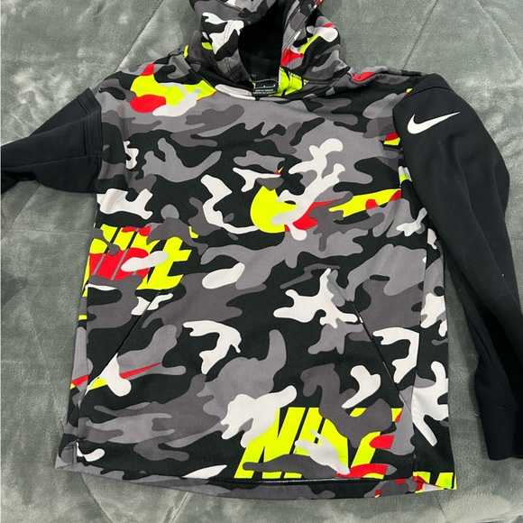 Nike dri fit boy youth size medium - Picture 1 of 2